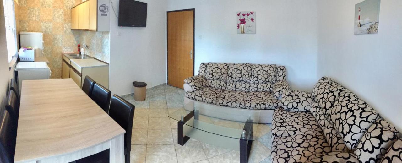 Apartmani Nerko Pag Town Εξωτερικό φωτογραφία